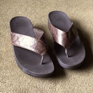 Fitflop LULU Women’s platform Sandal w toe-post, leather bronze snakeskin size 8